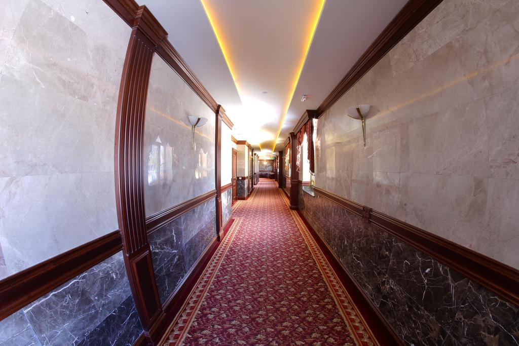 צ'אקאדזור Golden Palace Hotel Resort & Spa Gl מראה חיצוני תמונה