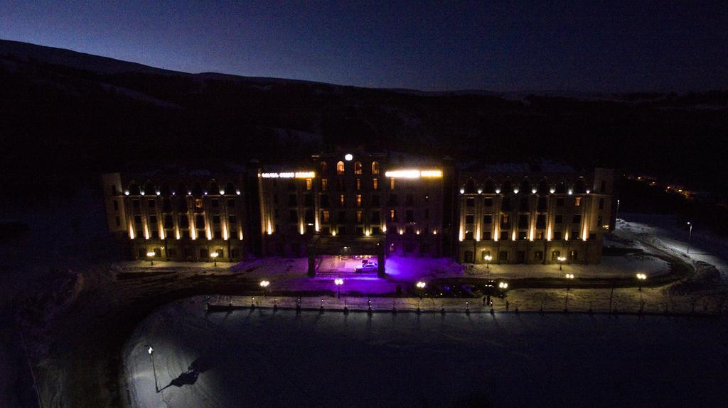 צ'אקאדזור Golden Palace Hotel Resort & Spa Gl מראה חיצוני תמונה