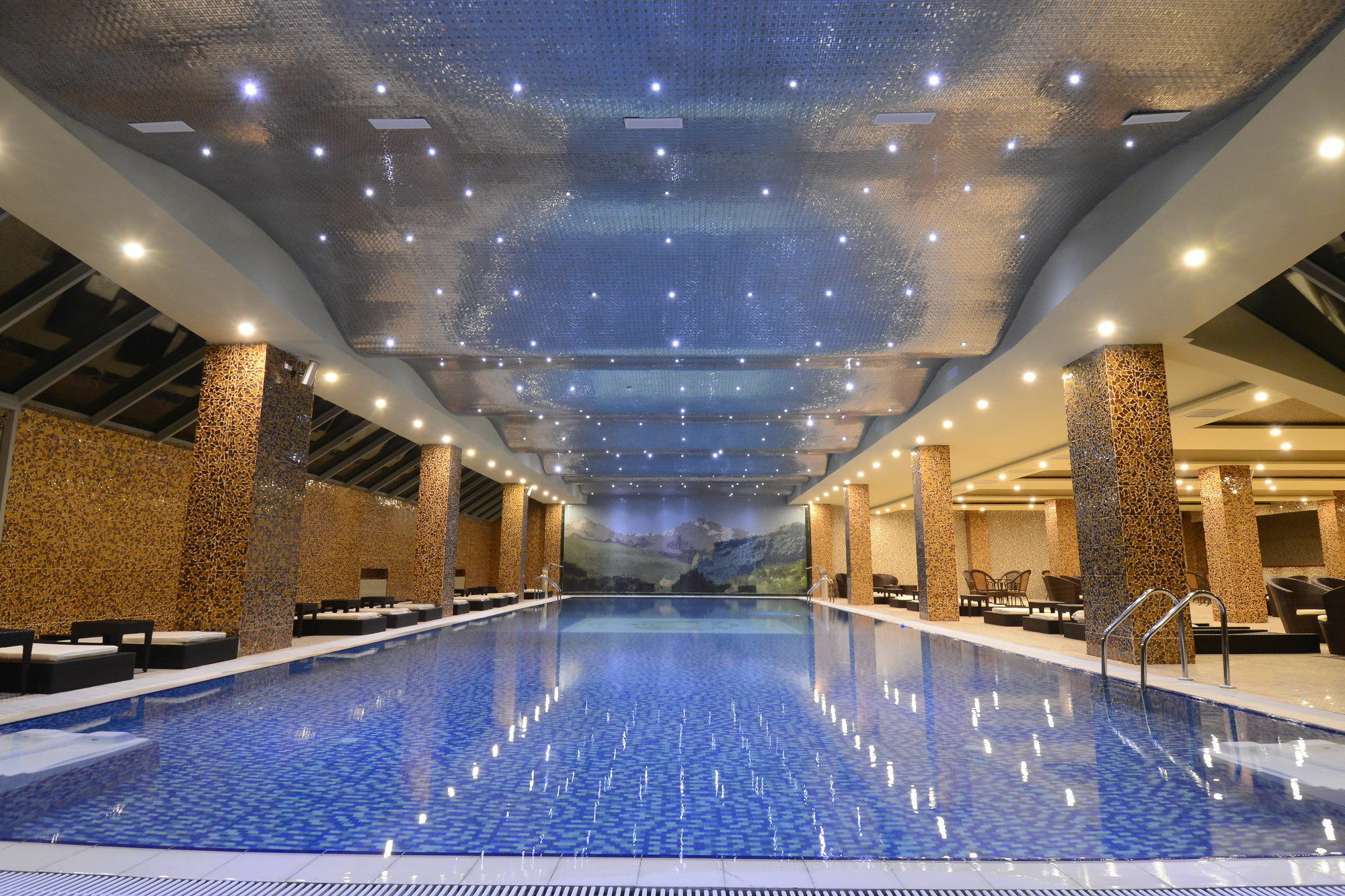 צ'אקאדזור Golden Palace Hotel Resort & Spa Gl מראה חיצוני תמונה