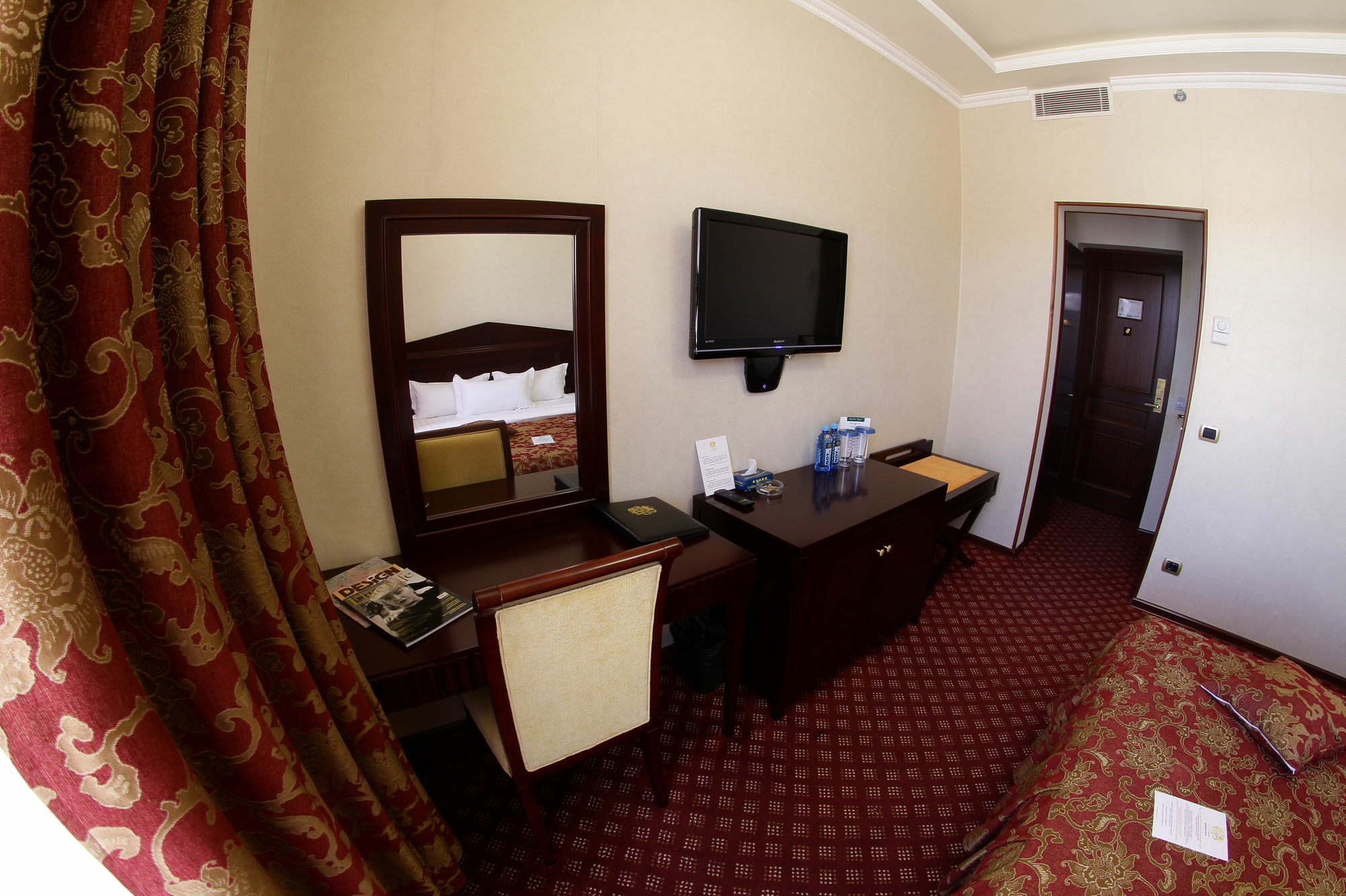 צ'אקאדזור Golden Palace Hotel Resort & Spa Gl מראה חיצוני תמונה