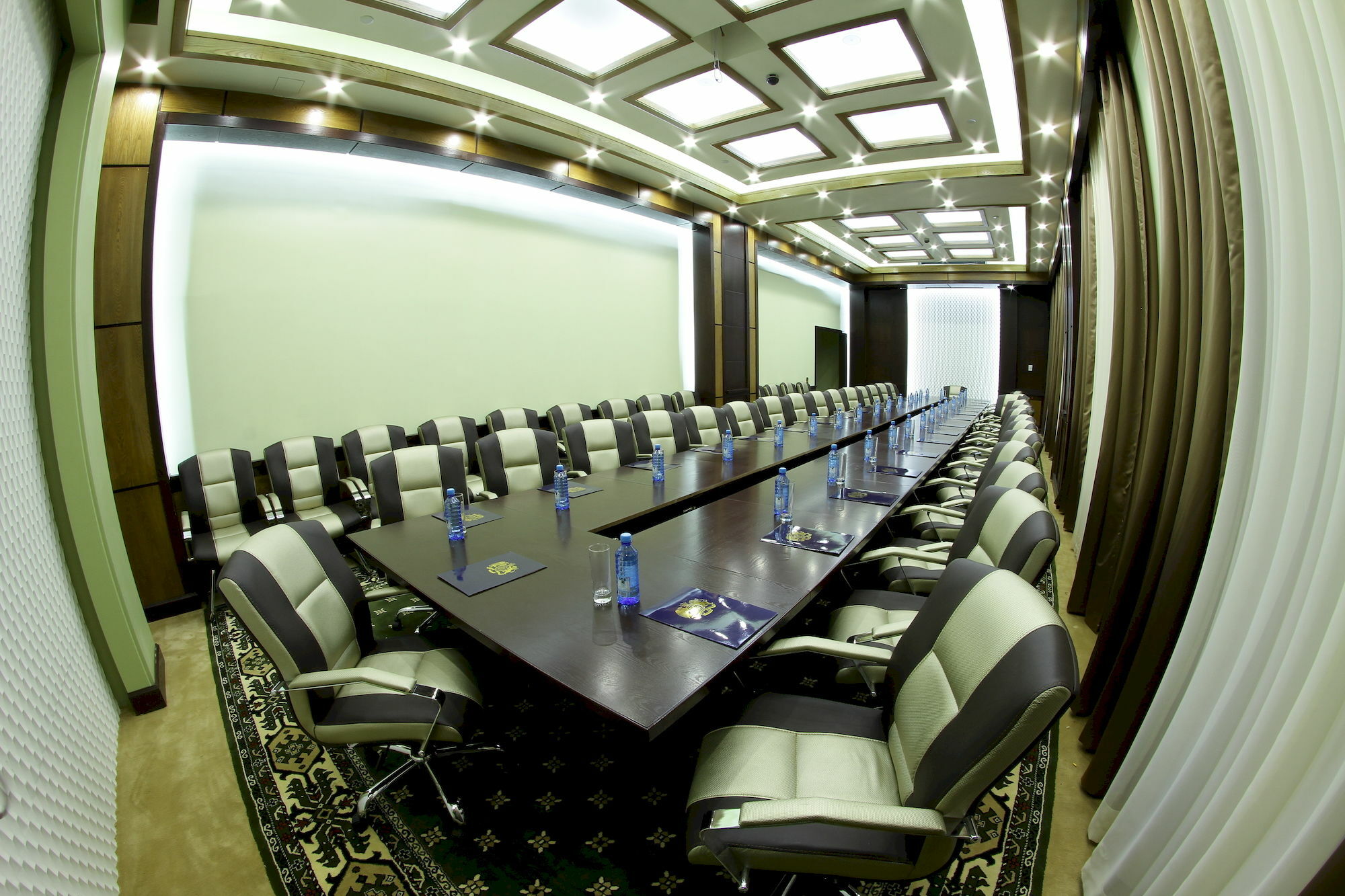 צ'אקאדזור Golden Palace Hotel Resort & Spa Gl מראה חיצוני תמונה